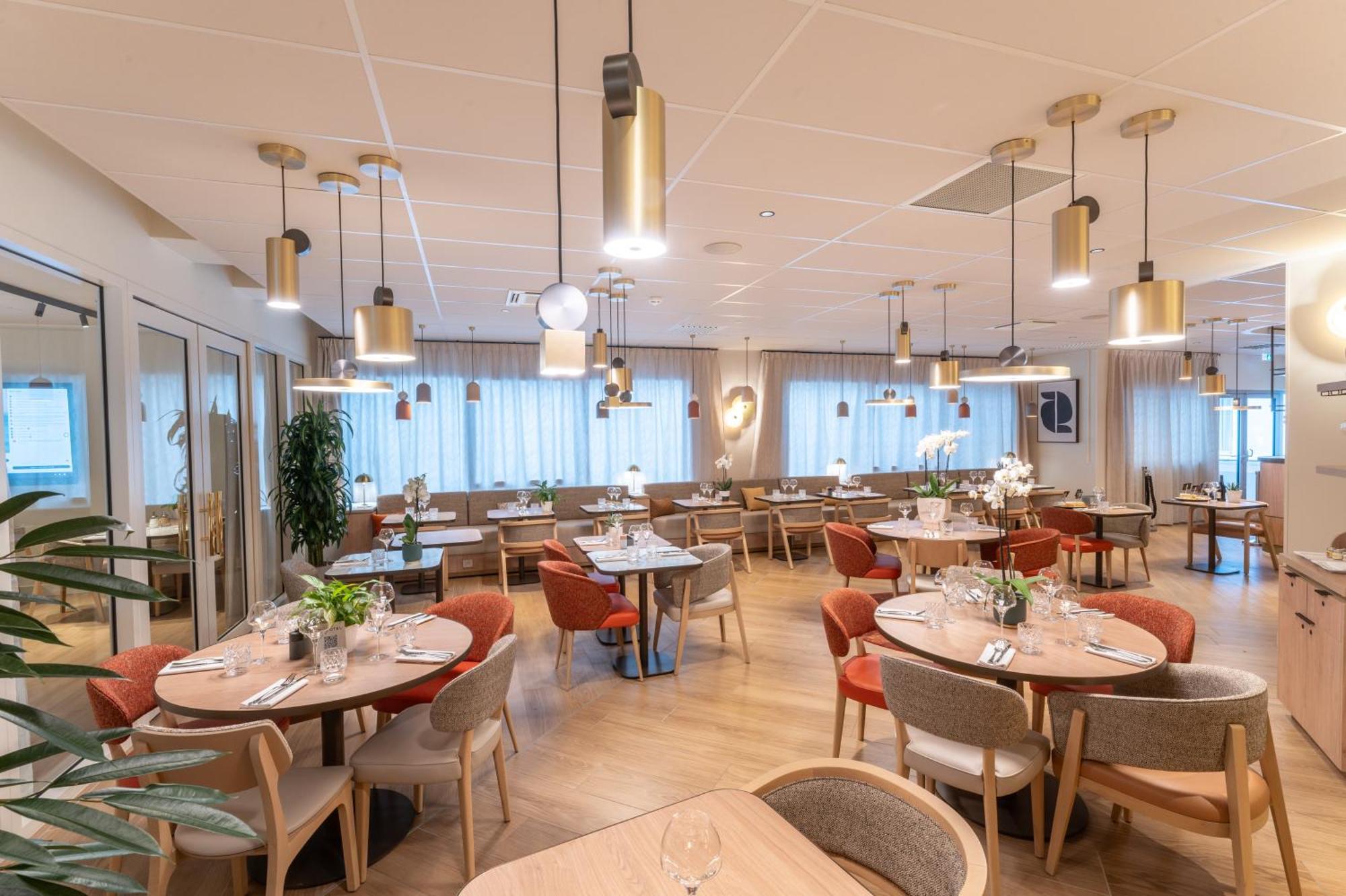 Novotel Angers Lac De Maine Экстерьер фото