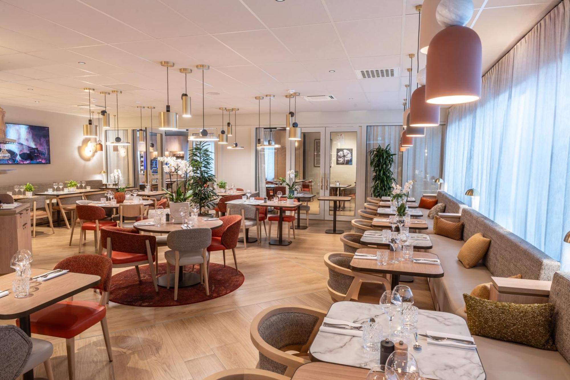 Novotel Angers Lac De Maine Экстерьер фото