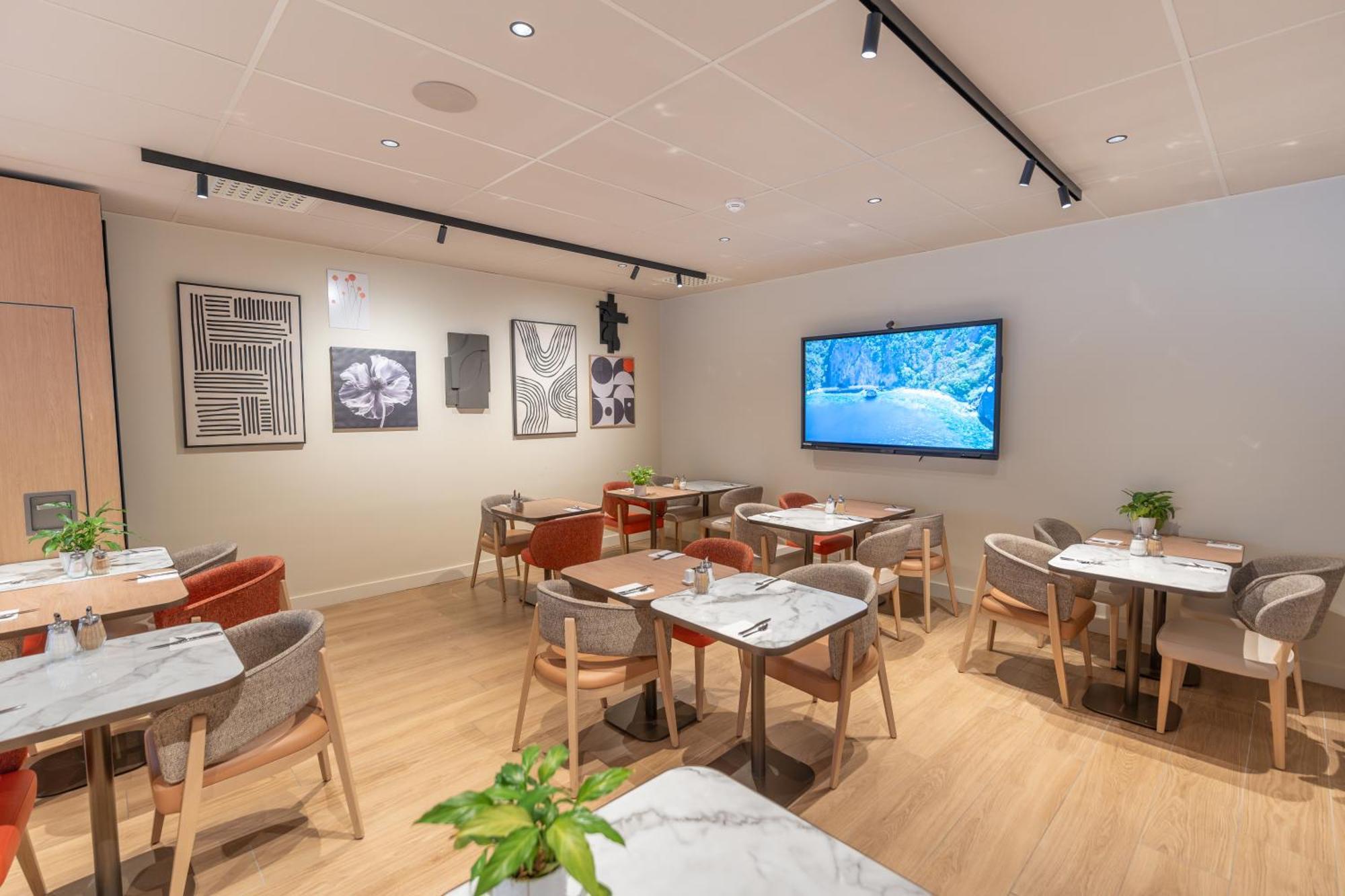 Novotel Angers Lac De Maine Экстерьер фото